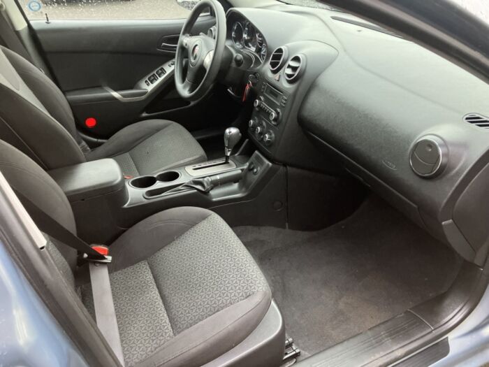 Pontiac G6 SE – Image 10