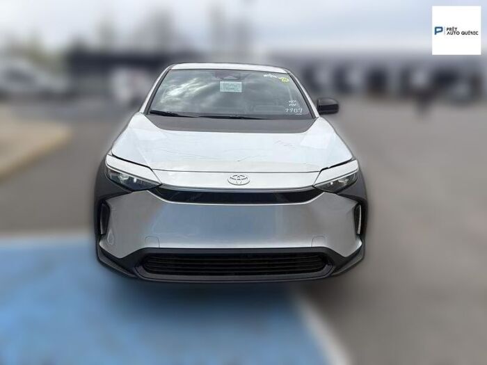 Toyota bZ4X LE AWD – Image 3