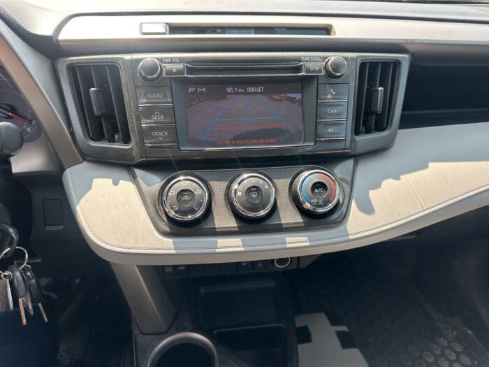 Toyota RAV4 LE - Image 12