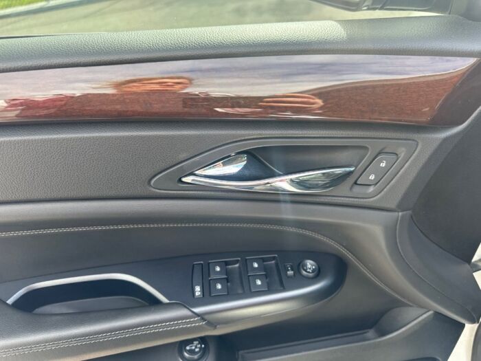 Cadillac SRX PERFORMANCE – Image 9