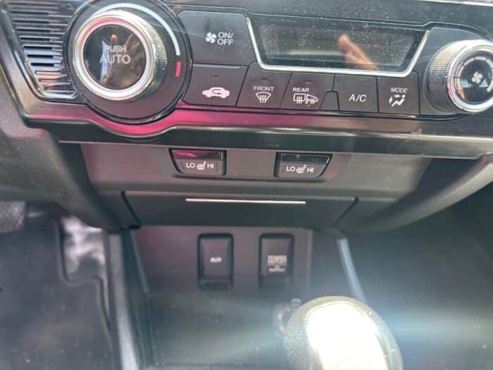 Honda Civic LX – Image 13