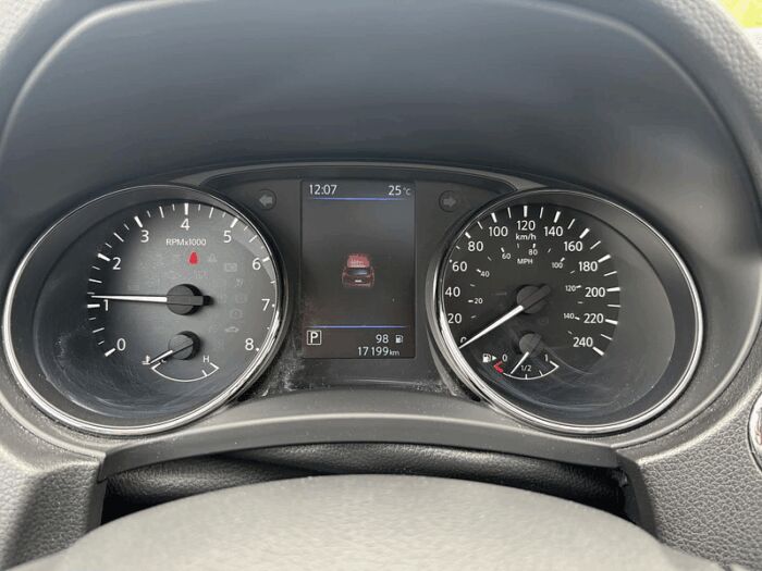 Nissan Qashqai SV TA BLUETOOTH CAMÉRA TOIT BAS KILOMÉTRAGE – Image 15