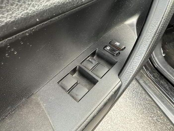 Toyota Corolla Berline 4 portes, boîte manuelle, CE – Image 11