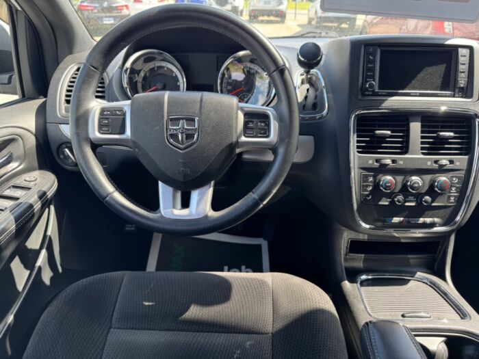 Dodge Grand Caravan SXT – Image 14