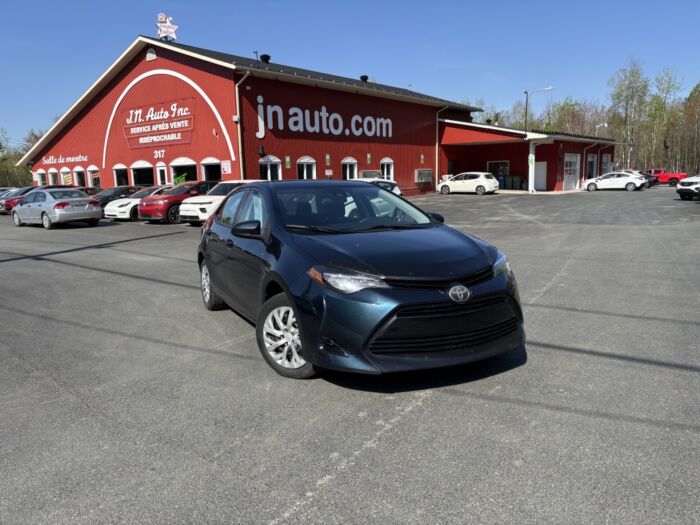Toyota Corolla LE – Image 3