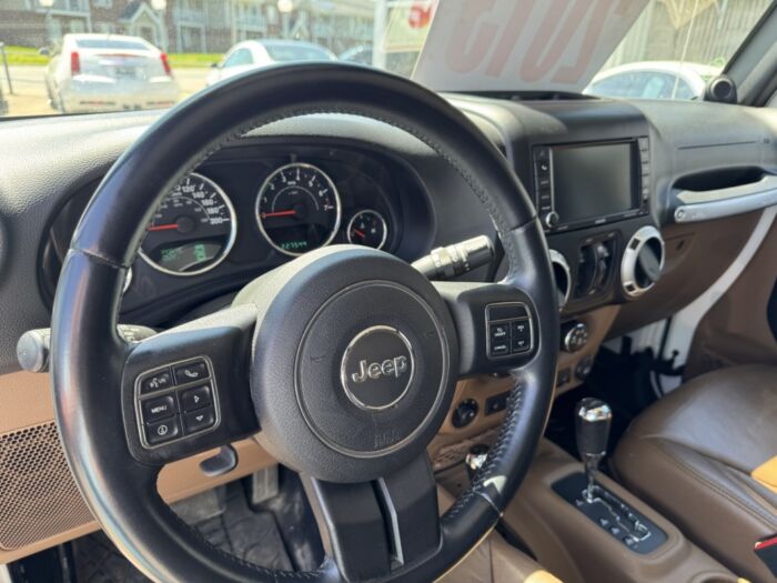 Jeep Wrangler Sahara – Image 13