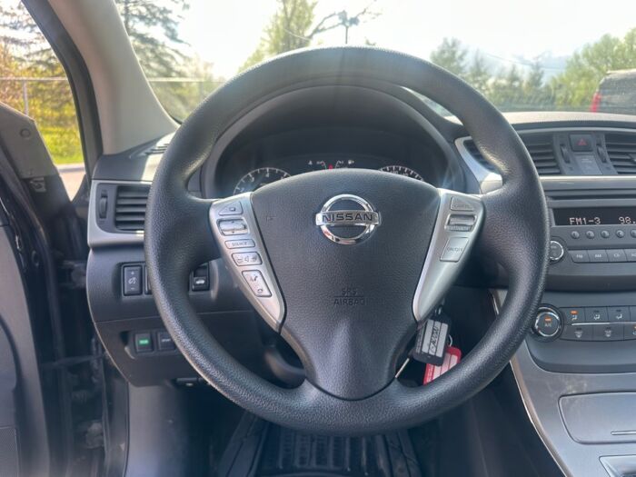 Nissan Sentra S – Image 8