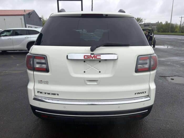 GMC Acadia SLE - Image 4