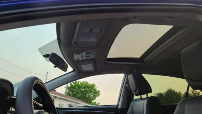 Toyota Corolla S – Image 4