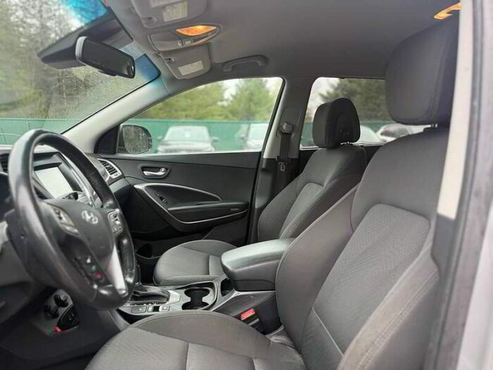 Hyundai Santa Fe XL Preferred TI – Image 17