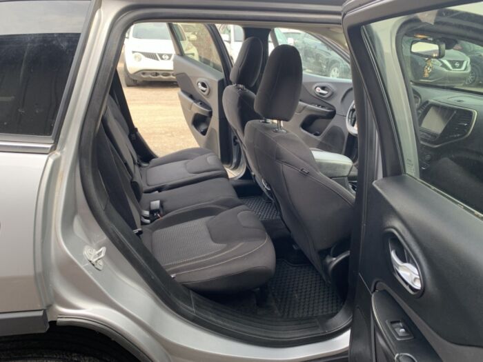 Jeep Cherokee North – Image 10