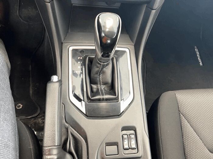 Subaru Impreza 2.0i Tourisme 5 portes BA - Image 14