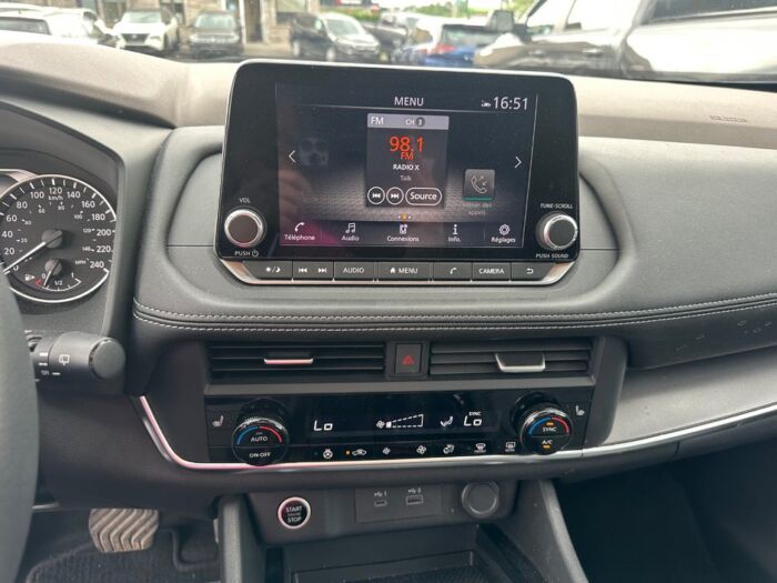 Nissan Rogue SV – Image 13