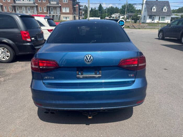 Volkswagen Jetta Sedan COMFORTLINE – Image 4