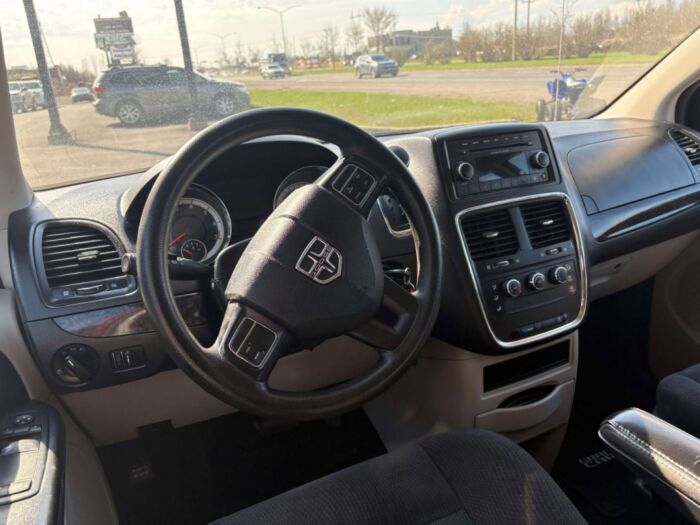 Dodge Grand Caravan Ensemble Valeur Plus – Image 12