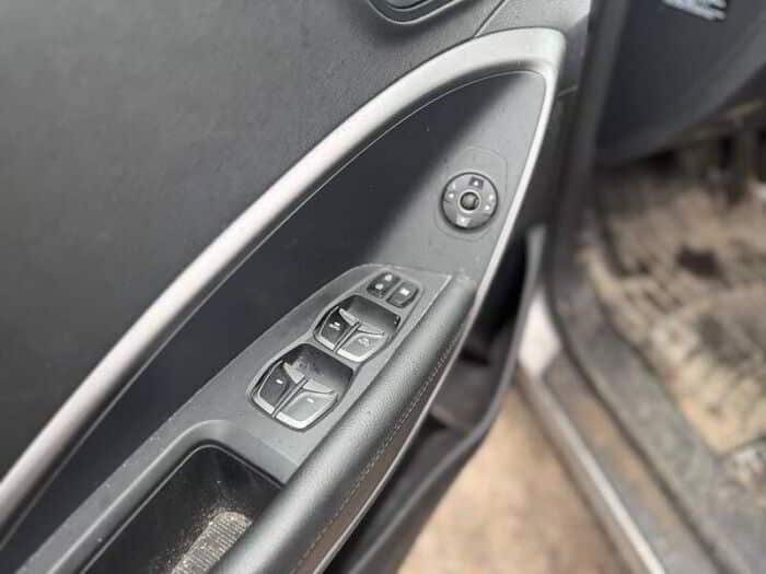 Hyundai Santa Fe XL Preferred TI – Image 15