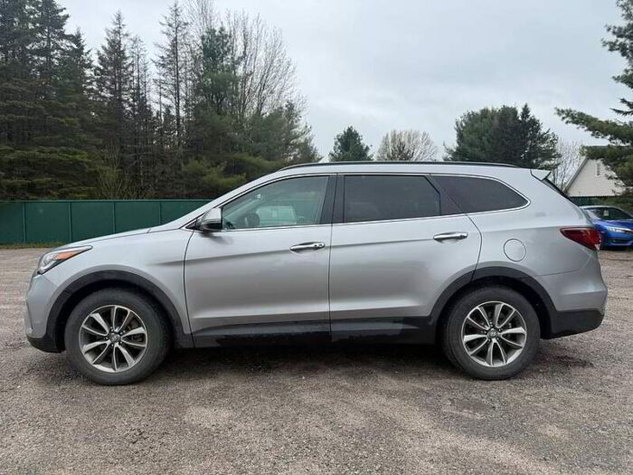 Hyundai Santa Fe XL Preferred TI – Image 3