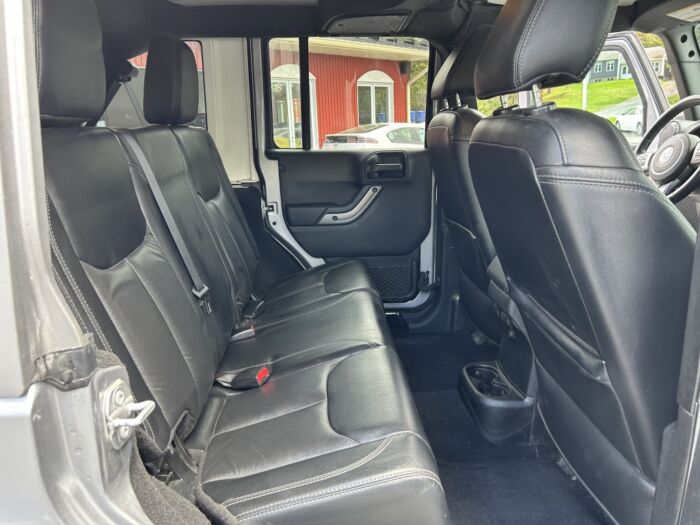 Jeep Wrangler Altitude – Image 10
