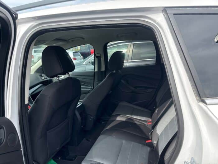 Ford Escape SE – Image 6