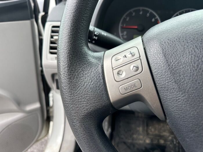 Toyota Corolla CE – Image 10