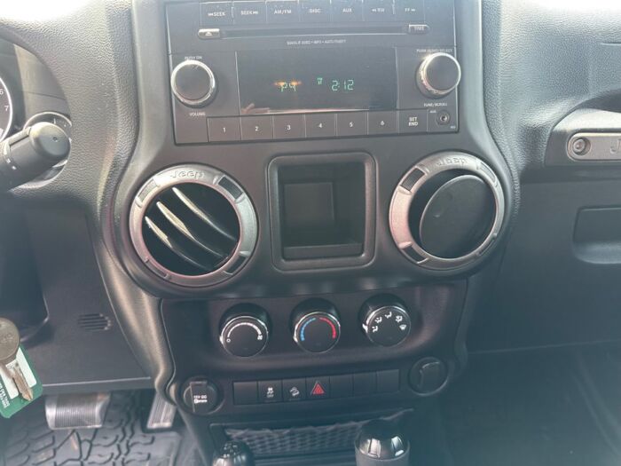 Jeep Wrangler Sport – Image 13