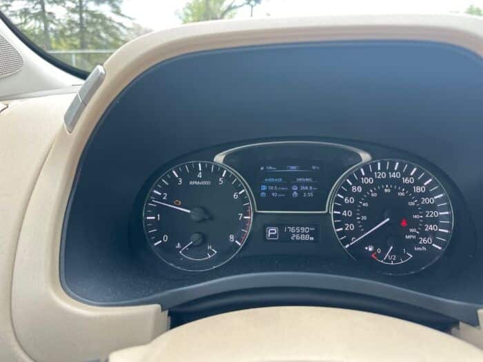 Nissan Pathfinder SL - Image 13