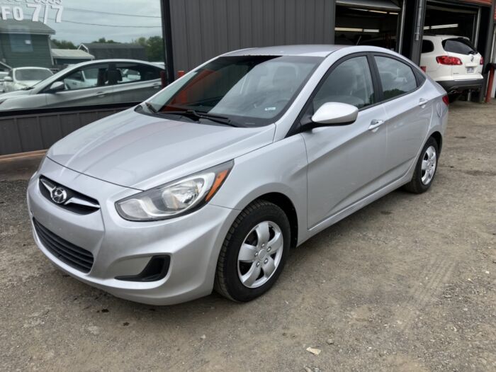 Hyundai Accent GL – Image 4