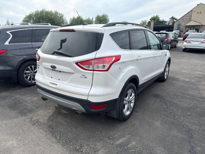 Ford Escape SE – Image 3