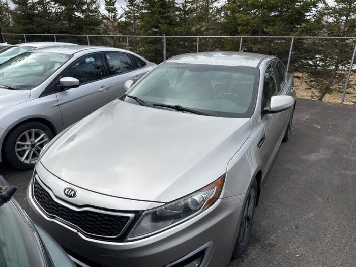 Kia Optima Hybrid EX – Image 11