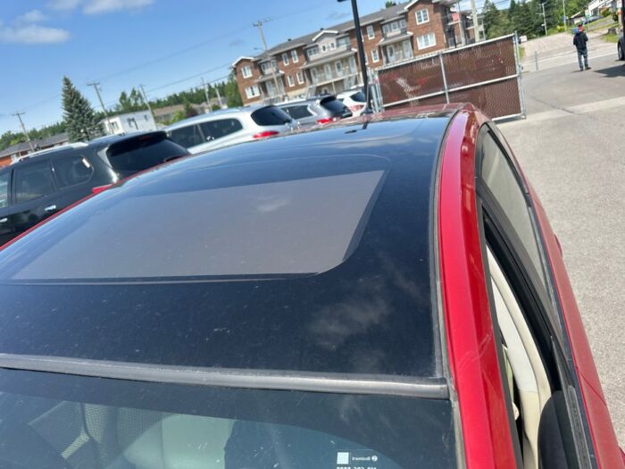 Toyota Prius v HATCHBACK – Image 13