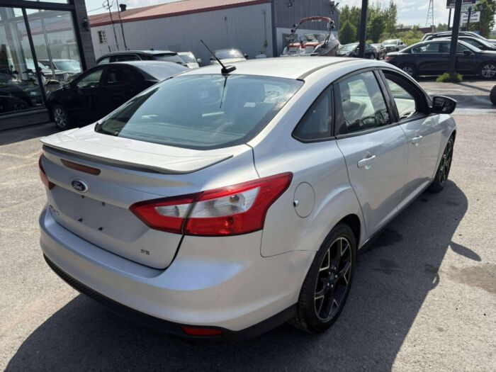 Ford Focus SE – Image 8