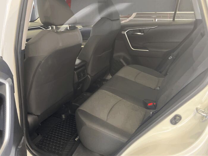 Toyota RAV4 Xle Awd - Image 5