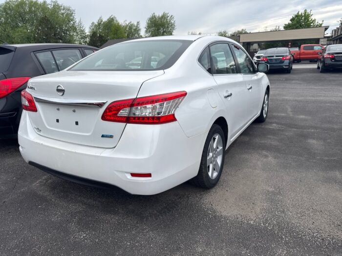 Nissan Sentra S – Image 5