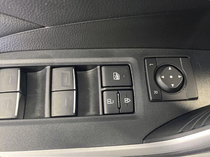 Toyota RAV4 Xle Awd - Image 6