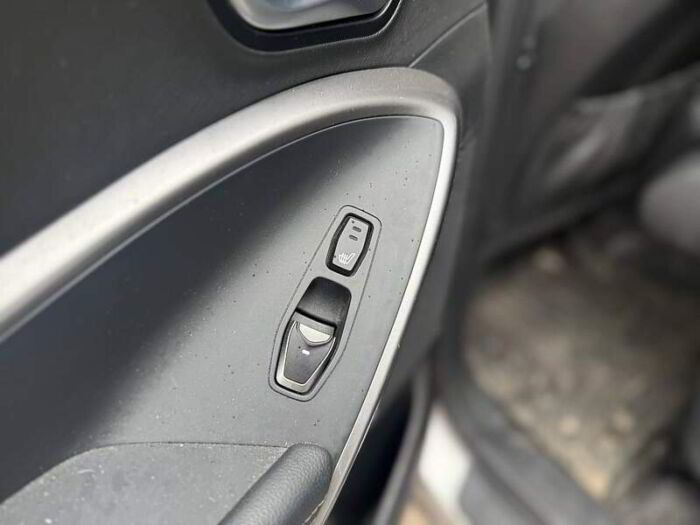 Hyundai Santa Fe XL Preferred TI – Image 10
