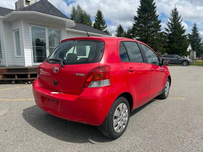 Toyota Yaris Hayon 5 portes, boîte automatique, LE – Image 6