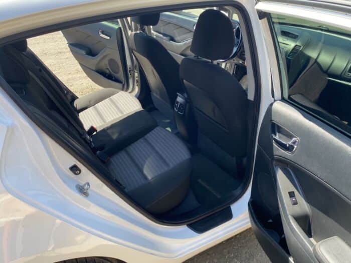 KIA Forte5 EX – Image 10