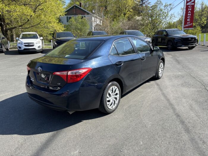 Toyota Corolla LE – Image 12