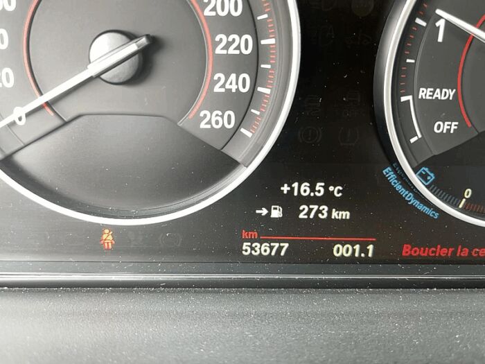 BMW Série 3 330i Xdrive Sedan – Image 13