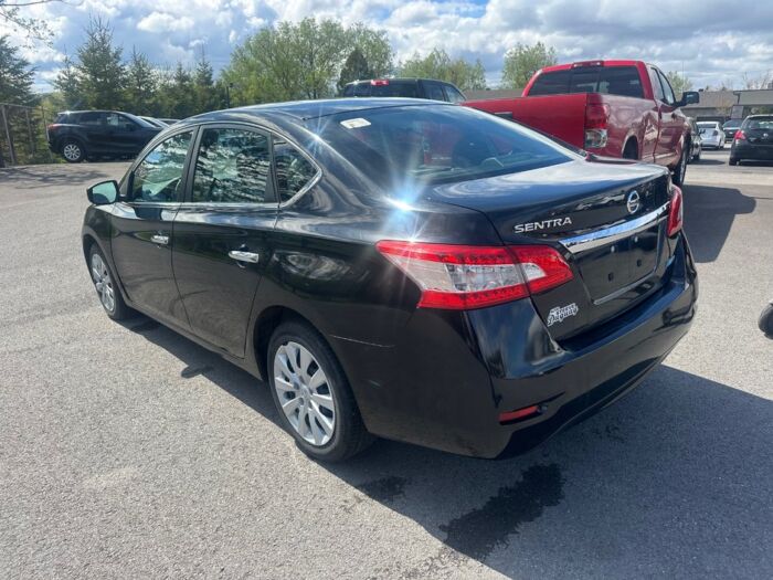 Nissan Sentra S – Image 5