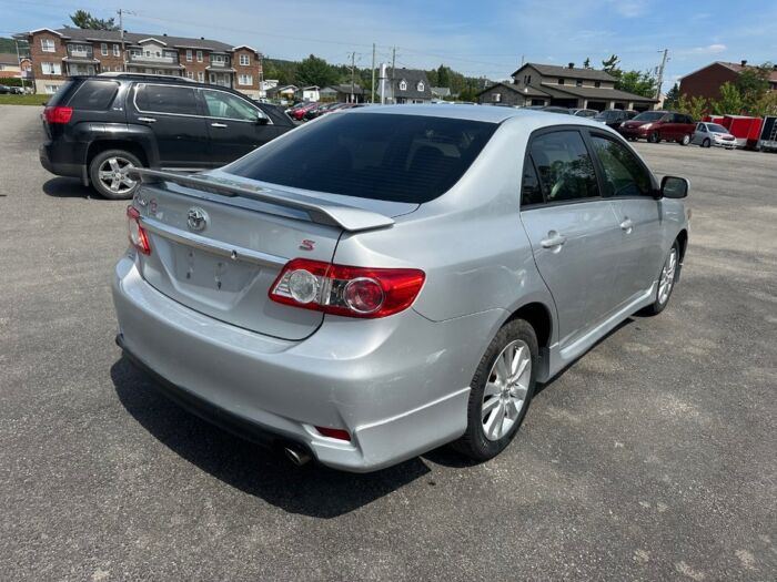 Toyota Corolla S – Image 4