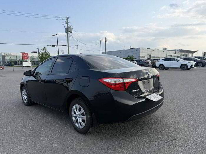 Toyota Corolla Berline 4 portes, boîte manuelle, CE – Image 4