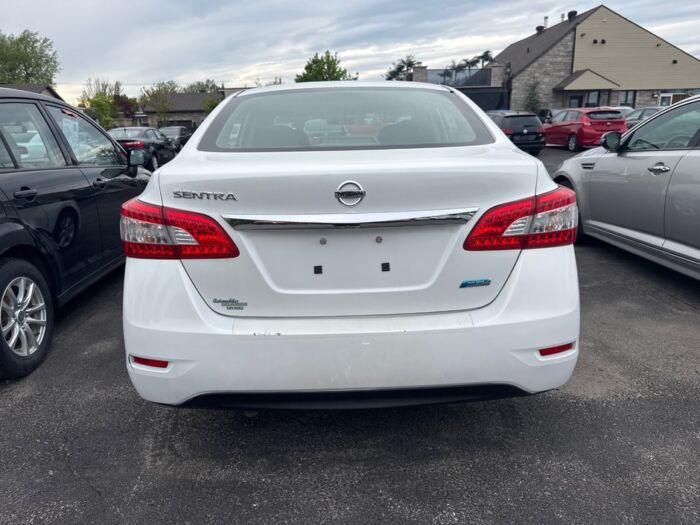 Nissan Sentra S – Image 6