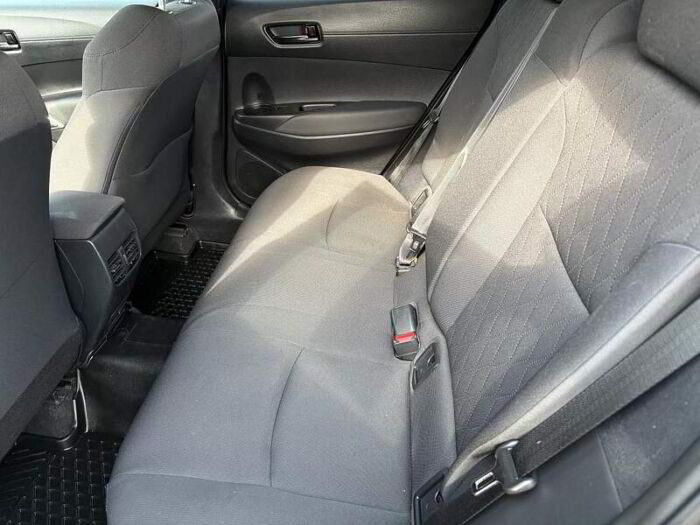 Toyota Corolla Cross LE AWD – Image 10