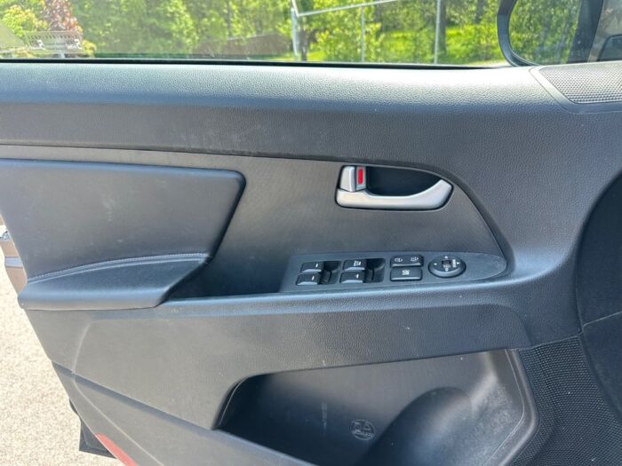Kia Sportage LX – Image 6