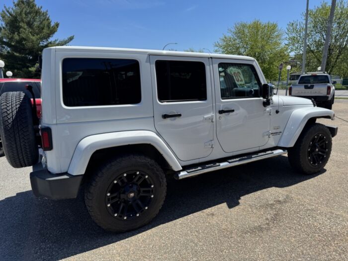 Jeep Wrangler Sahara – Image 8