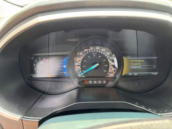 Ford Edge SEL – Image 16