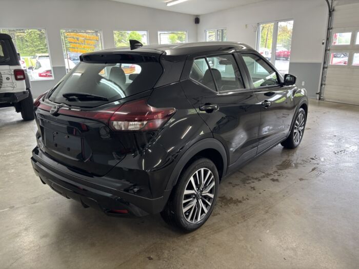 Nissan Kicks SV – Image 9