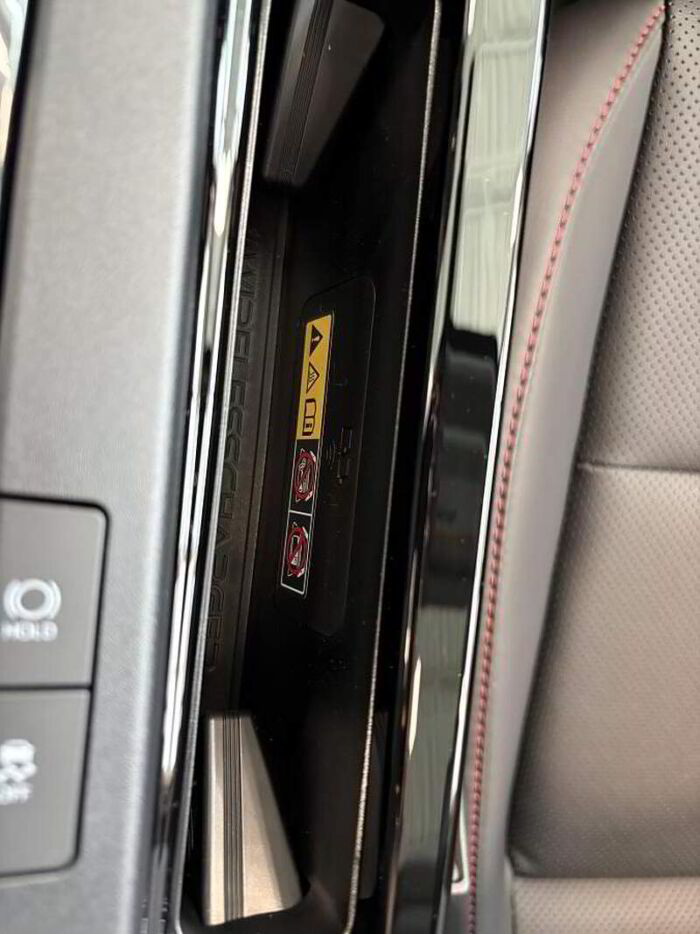 Toyota Prius Plug-In XSE - VÉHICULE NEUF - – Image 12