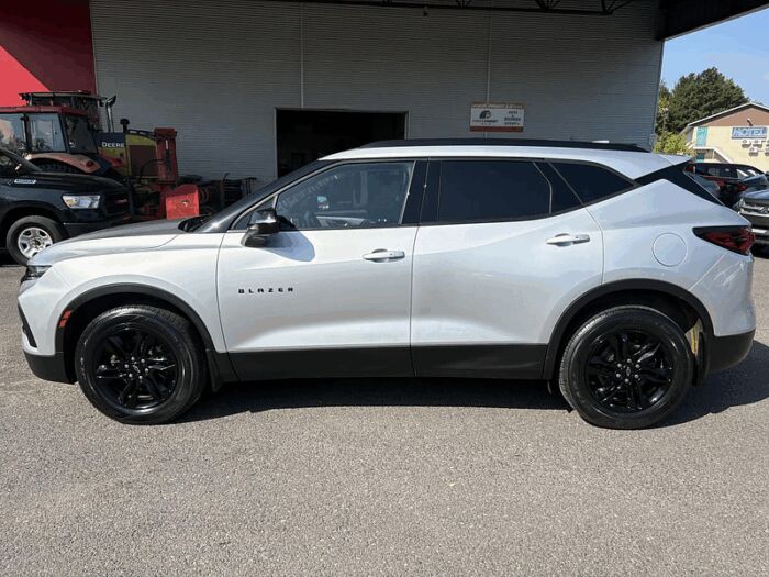 Chevrolet Blazer LT ÉDITION NUIT AWD BLUETOOTH CAMÉRA BAS KILO – Image 9